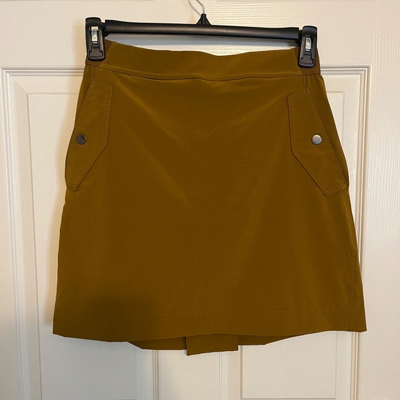 Athleta Vienna Cargo Skort - Picture 1 of 3